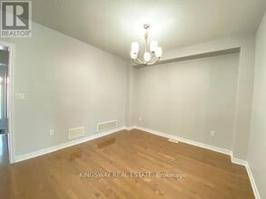 26 Cedarcrest St in Caledon, ON - Building Photo - Building Photo