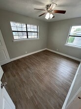 605 E Miller Rd in Garland, TX - Building Photo - Building Photo