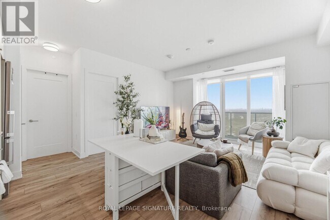 575 Bloor St E in Toronto, ON - Building Photo - Building Photo