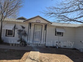 714 N Ave C in Denver City, TX - Building Photo