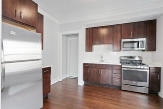 1059 W Glenlake Ave in Chicago, IL - Building Photo - Building Photo