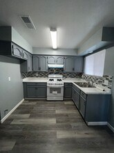 3425-3427 S Woodland St in Visalia, CA - Building Photo - Building Photo