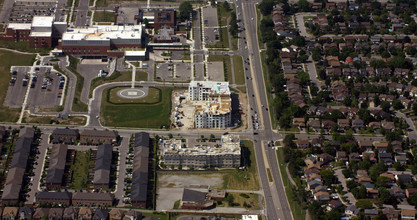 6Ten Apartments in Milton, ON - Building Photo - Building Photo