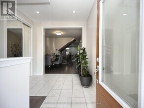 34 Cyclone Trail in Brampton, ON - Building Photo - Building Photo