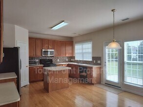 10804 Fountaingrove Dr in Charlotte, NC - Building Photo - Building Photo