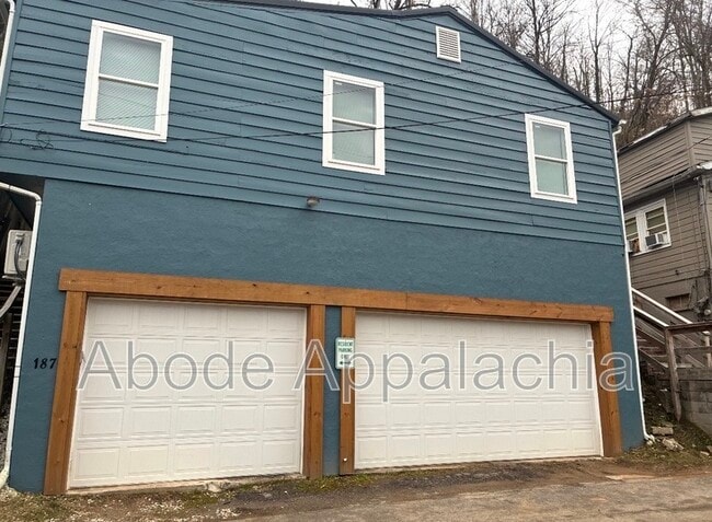 property at 187 Poplar St