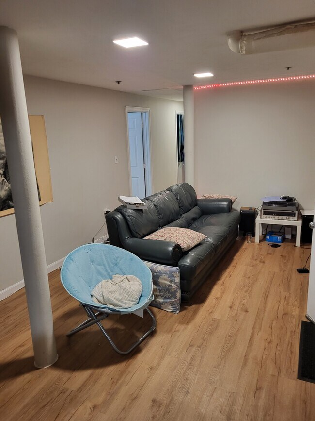 51 Hemenway St, Unit 51 in Boston, MA - Foto de edificio - Building Photo