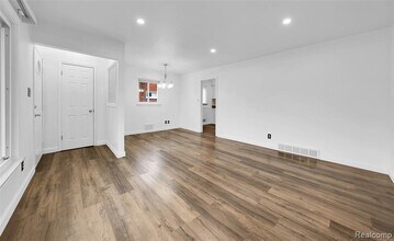 5061 Buchanan Ave in Warren, MI - Building Photo - Building Photo