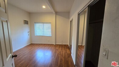 2773 W 8th St in Los Angeles, CA - Building Photo - Building Photo