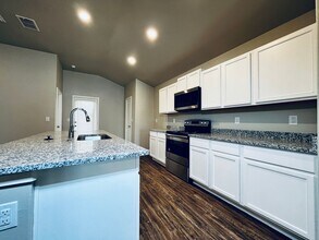 2109 N Avenue L in Lubbock, TX - Building Photo - Building Photo