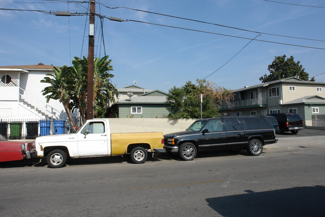 15119 Erwin St in Van Nuys, CA - Building Photo - Building Photo