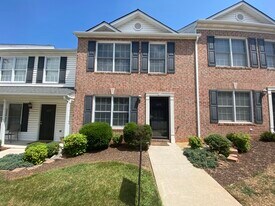 655 Wyndhurst Dr in Lynchburg, VA - Building Photo