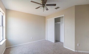 1118 Sundance Fort in San Antonio, TX - Foto de edificio - Building Photo