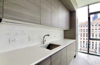 225 W Hubbard St-Unit -1702 in Chicago, IL - Building Photo - Building Photo