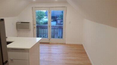 59 Olive Ct in Iowa City, IA - Building Photo - Building Photo