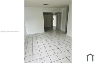 6237 Polk St in Hollywood, FL - Building Photo - Building Photo