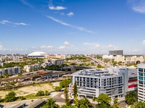 Soleste Spring Garden in Miami, FL - Foto de edificio - Building Photo