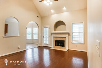1023 Kerry Dr in Calera, AL - Building Photo - Building Photo