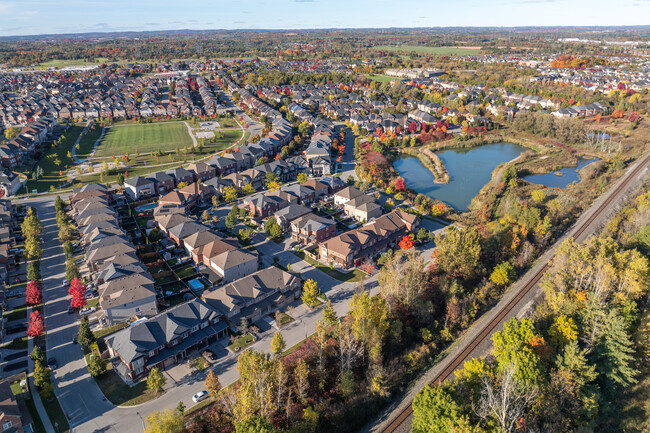 81 Luce Dr in Ajax, ON - Building Photo - Primary Photo