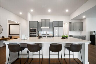 1682 Sherwood Glen Dr in Friendswood, TX - Building Photo - Building Photo