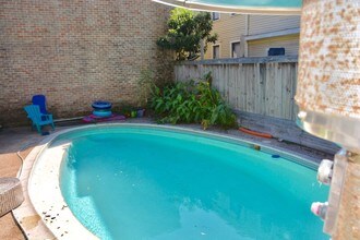 404 Hawthorne St-Unit -1 in Houston, TX - Foto de edificio - Building Photo