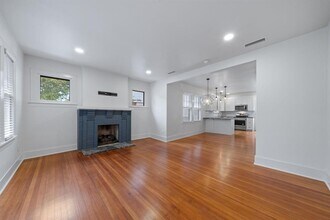1104 W 22nd St in Austin, TX - Building Photo - Building Photo