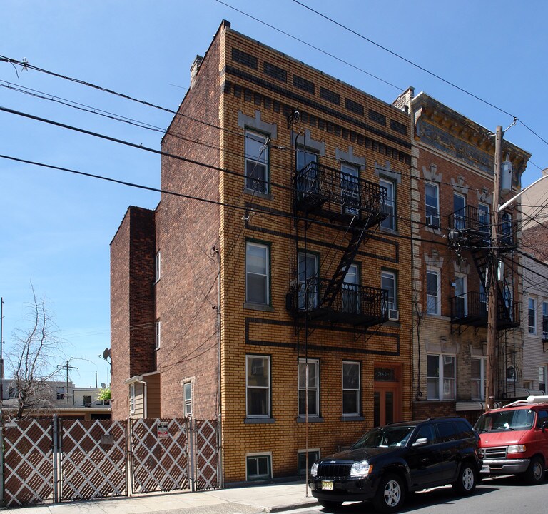 84 Nichols St in Newark, NJ - Foto de edificio