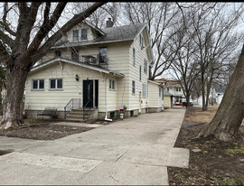 902 3rd Ave N, Unit Khaliki Apartments Llc in Fort Dodge, IA - Foto de edificio - Building Photo