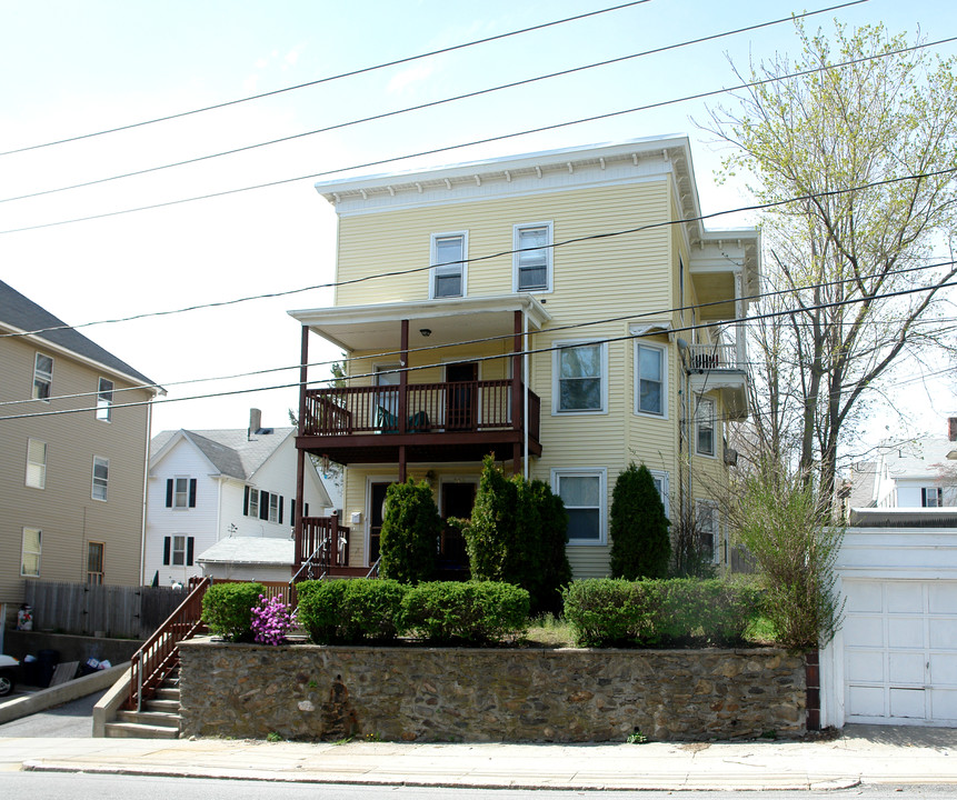 563 Blackstone St in Woonsocket, RI - Building Photo