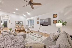 7933 Wild Thicket Dr in Magnolia, TX - Building Photo