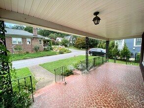 35 Melrose Ave in Asheville, NC - Building Photo - Building Photo