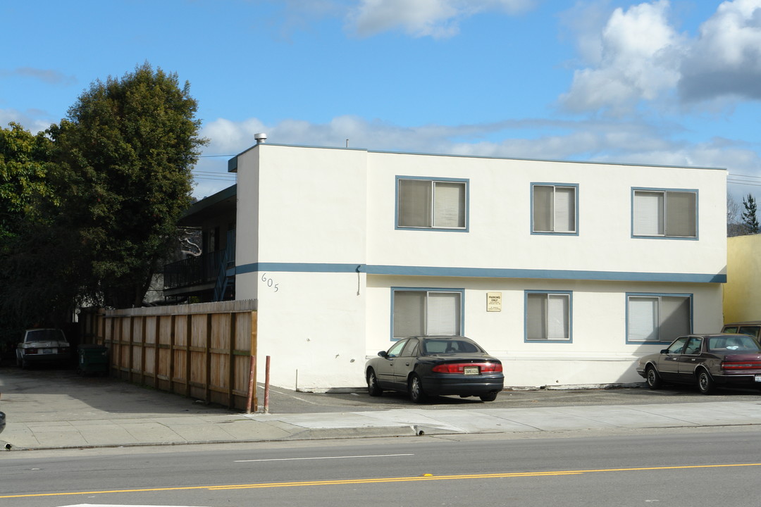 605 San Pablo Ave in Albany, CA - Building Photo