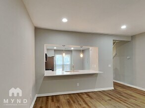 404 Wedgewood Way in Atlanta, GA - Building Photo - Building Photo