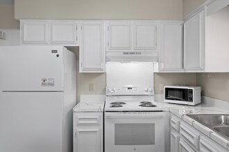 6301 Frankn Dot Dr in Lansing, MI - Building Photo - Building Photo