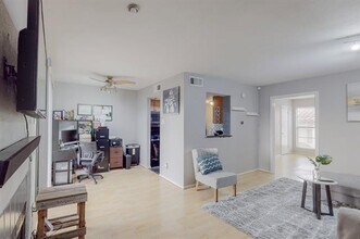 5916 Gaston Ave in Dallas, TX - Building Photo - Building Photo