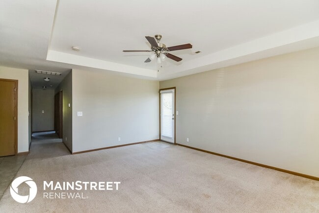 219 Palmer Ct in Pleasant Hill, MO - Building Photo - Building Photo