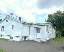 135 Ramapo Rd in West Haverstraw, NY - Building Photo - Building Photo