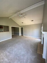 214 Tamara Dr in Georgetown, TX - Foto de edificio - Building Photo