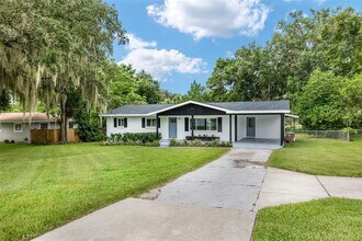 1846 SE Lake Weir Ave in Ocala, FL - Building Photo - Building Photo