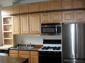 1212 Linden Pl NE, Unit Home in Washington, DC - Building Photo - Building Photo