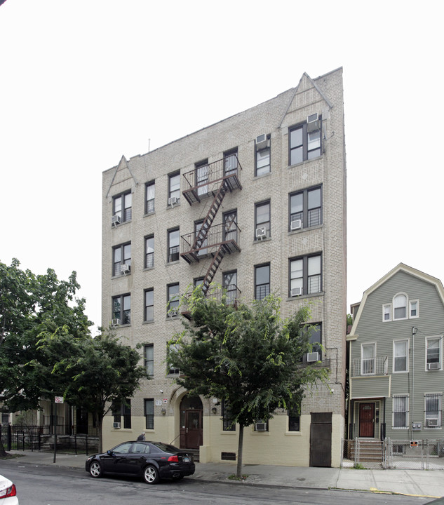 3264 Decatur Ave in Bronx, NY - Building Photo