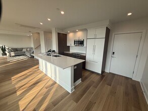 1950 Washington St, Unit PH-5C in Boston, MA - Building Photo - Building Photo