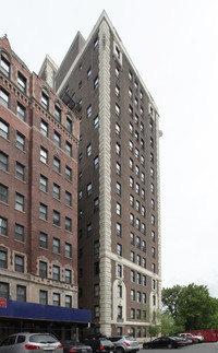 Jackson Towers in Chicago, IL - Building Photo - Building Photo