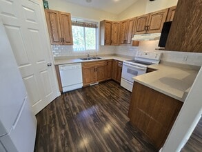 9628-9698 98 St in Fort St John, BC - Building Photo - Building Photo