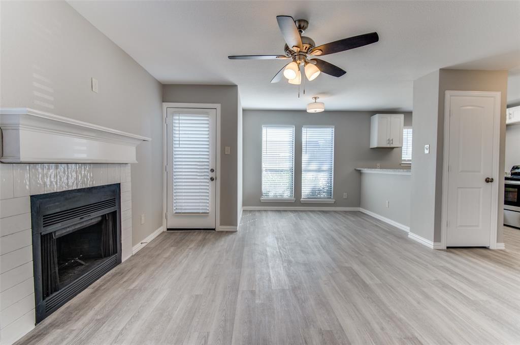 1608 Pecan Chase Cir-Unit -19 in Arlington, TX - Building Photo