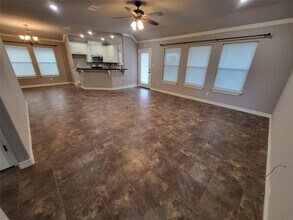 102 Liberty Ln in Clute, TX - Building Photo - Building Photo