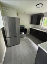 10353 Duke Dr in St. Louis, MO - Building Photo - Building Photo