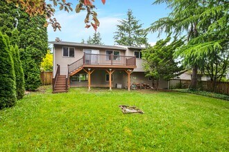 12931 NE 133rd Pl in Kirkland, WA - Building Photo - Building Photo