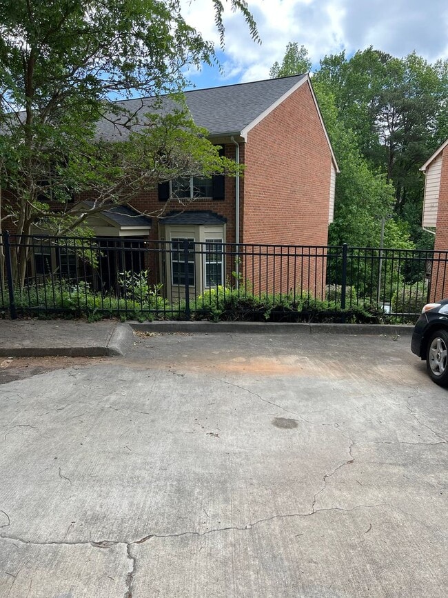 137 Sleepy Creek Dr in Athens, GA - Building Photo - Building Photo