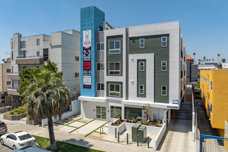 Ox3 in Los Angeles, CA - Building Photo - Primary Photo